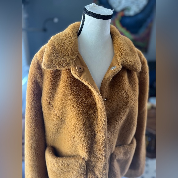 Divided Mustard Yellow Teddy Bear Coat - Picture 5 of 10